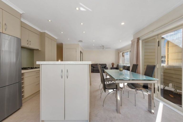 Photo of property in 2j Riro Street, Hamilton East, Hamilton, 3216