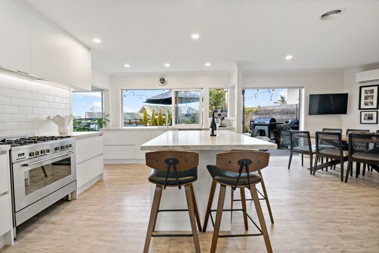 Photo of property in 81 Bleakhouse Road, Howick, Auckland, 2014