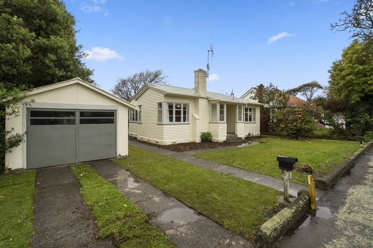 Photo of property in 4 Nathan Place, West End, Palmerston North, 4412