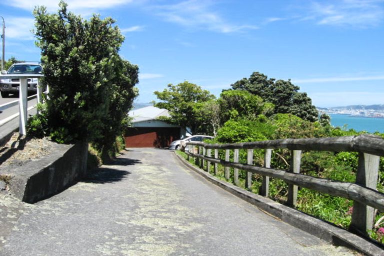 Photo of property in 62 Onslow Road, Khandallah, Wellington, 6035