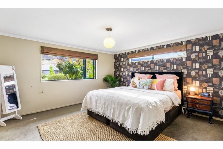 Photo of property in 24 Whitby Street, Clyde, 9330