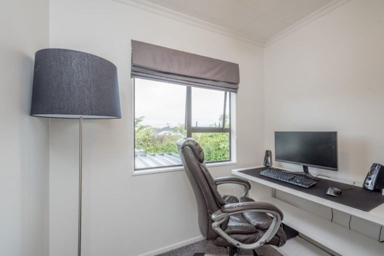 Photo of property in 136 Winchester Street, Levin, 5510