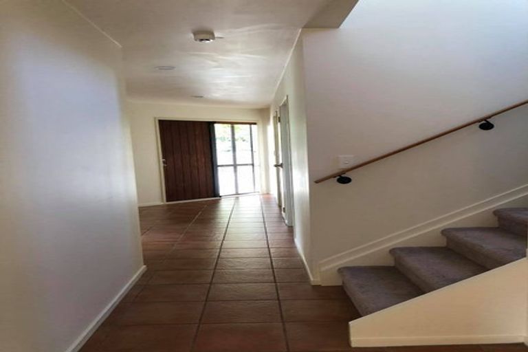 Photo of property in 2/13 Havelock Avenue, Forrest Hill, Auckland, 0620