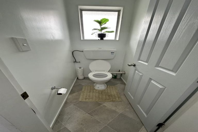 Photo of property in 25 Clapham Grove, Stokes Valley, Lower Hutt, 5019