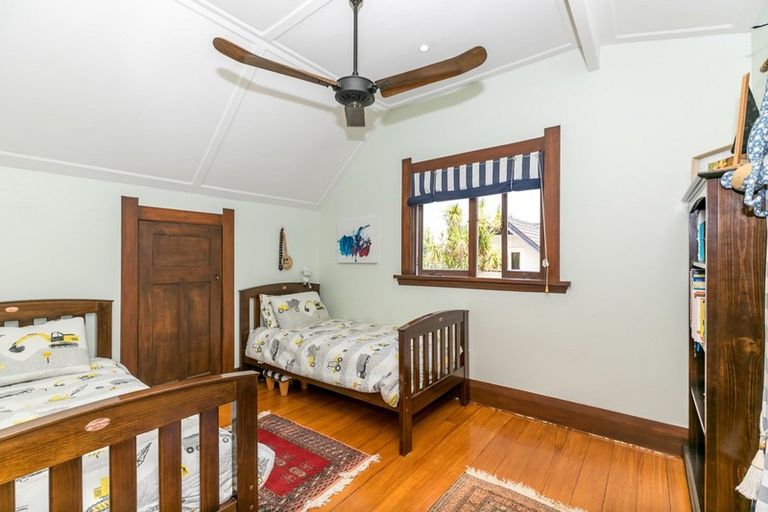 Photo of property in 5 Te Aroha Street, Hamilton East, Hamilton, 3216