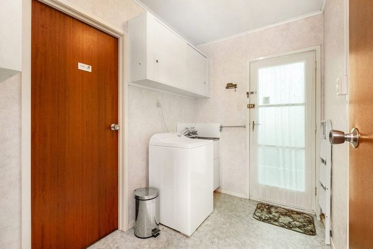 Photo of property in 14 John Street, Raglan, 3225