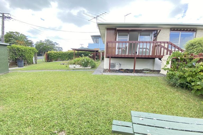 Photo of property in 1/6 Philson Terrace, Browns Bay, Auckland, 0630
