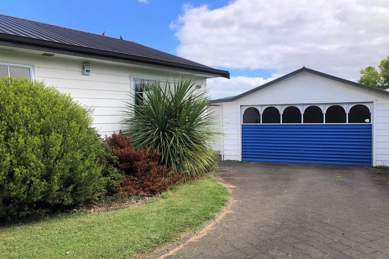 Photo of property in 107 Oakfield Crescent, Pukete, Hamilton, 3200