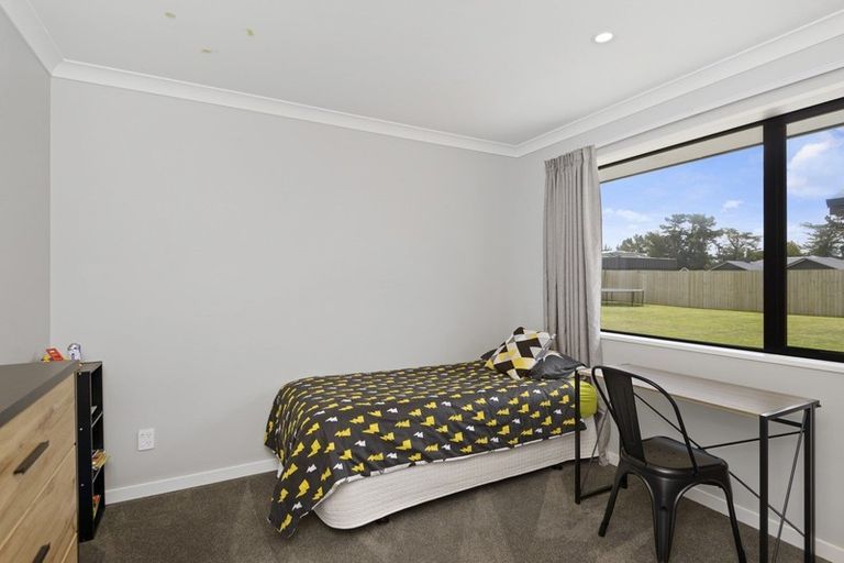 Photo of property in 6 Merino Crescent, Kirwee, 7571