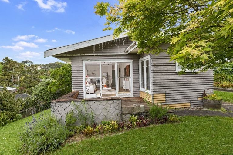 Photo of property in 79 Hebron Road, Waiake, Auckland, 0630