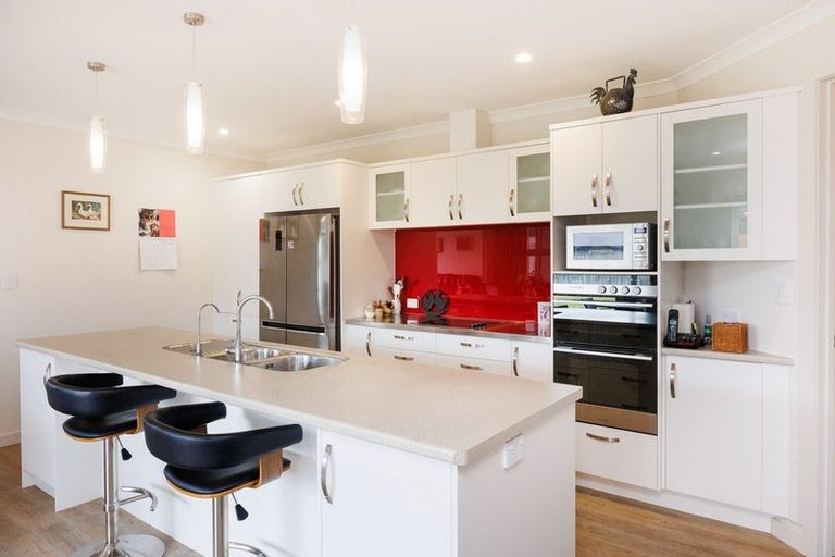 Photo of property in 8 Hanalin Drive, Marton, 4710