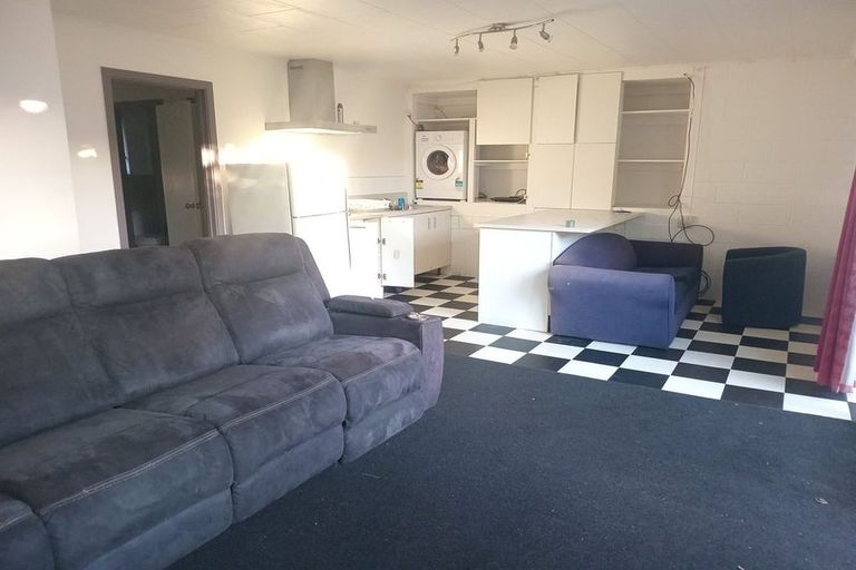 Photo of property in 16 Valhalla Drive, Beach Haven, Auckland, 0626