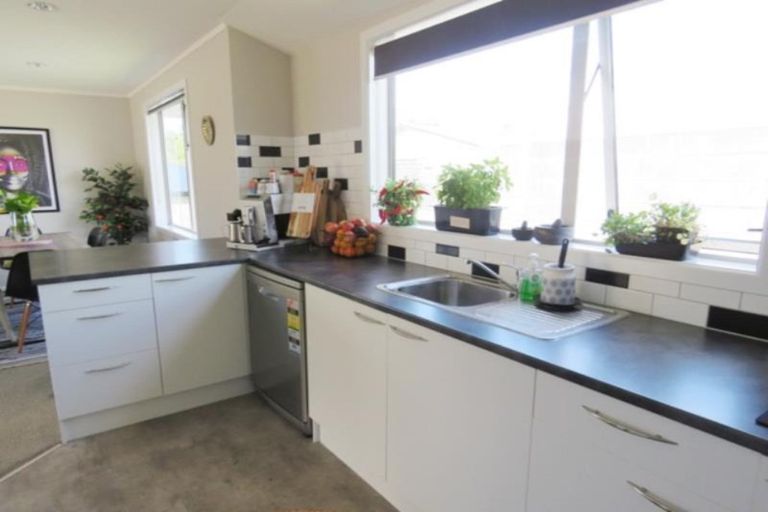 Photo of property in 5a Maire Street, Inglewood, 4330