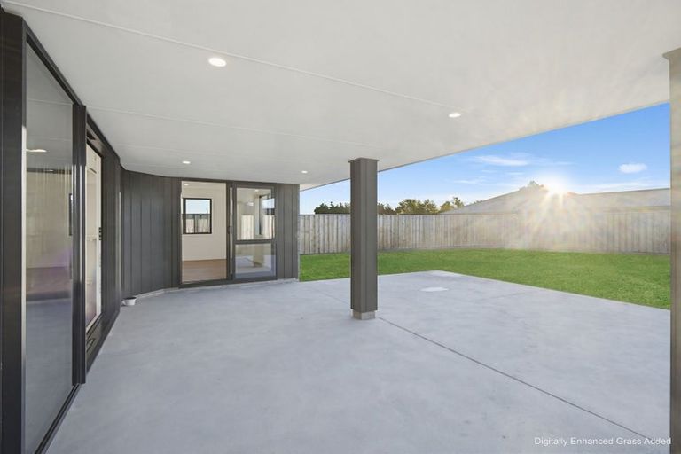 Photo of property in 52 Benn Street, Amberley, 7410
