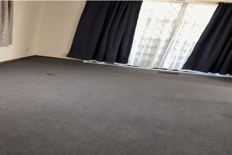 Photo of property in 73 Pah Road, Papatoetoe, Auckland, 2025