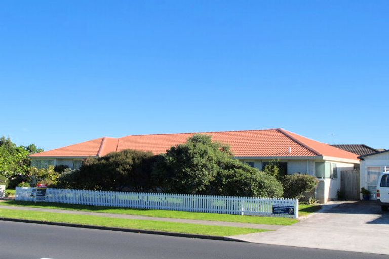 Photo of property in 121 Millhouse Drive, Northpark, Auckland, 2013