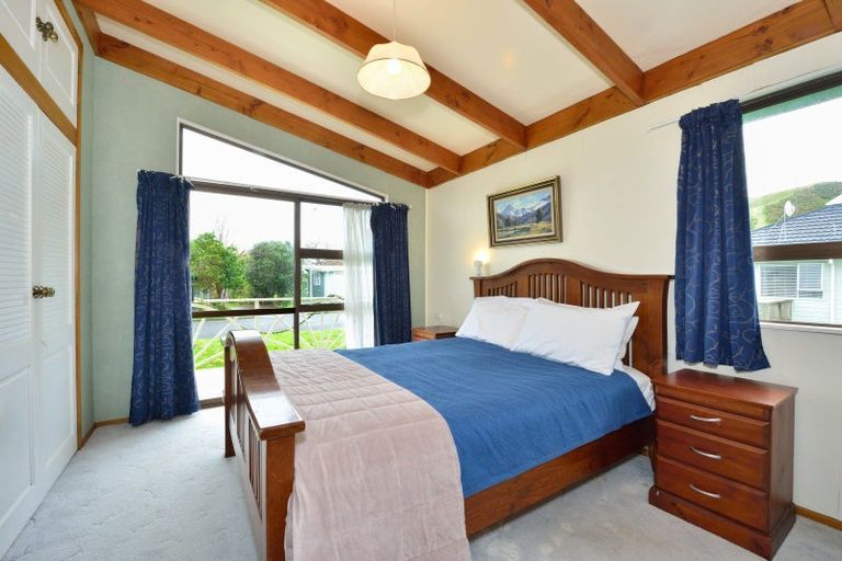 Photo of property in 5 Bill Nolan Place, Mahia, 4198