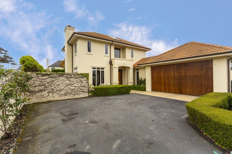 Photo of property in 25 Totara Street, Fendalton, Christchurch, 8041