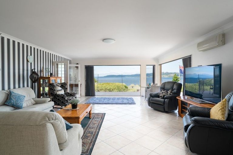 Photo of property in 166 Lake Terrace, Hilltop, Taupo, 3330