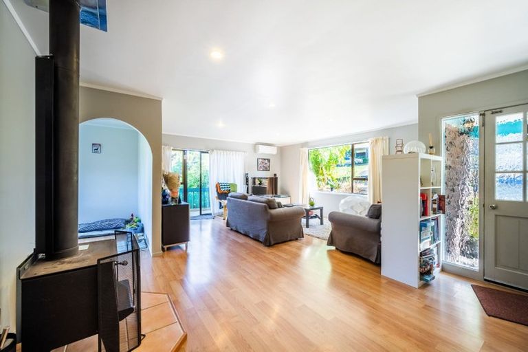 Photo of property in 28 Glamorgan Drive, Torbay, Auckland, 0630