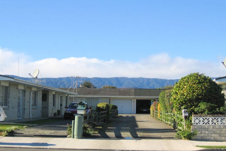 Photo of property in 64 Te Rauparaha Street, Otaki, 5512