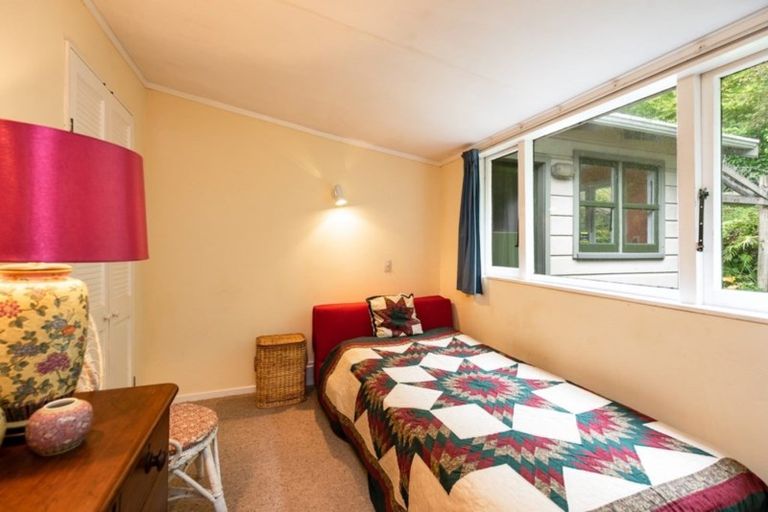 Photo of property in 27 Baroda Street, Khandallah, Wellington, 6035