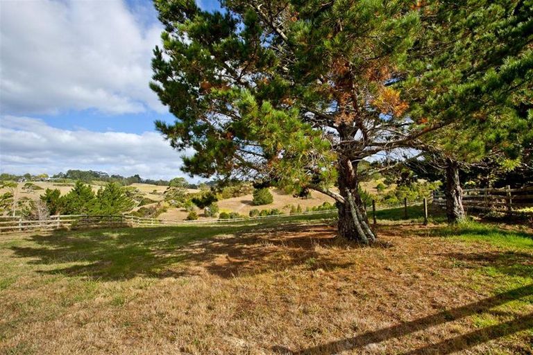 Photo of property in 64 Okura River Road, Okura, Albany, 0792