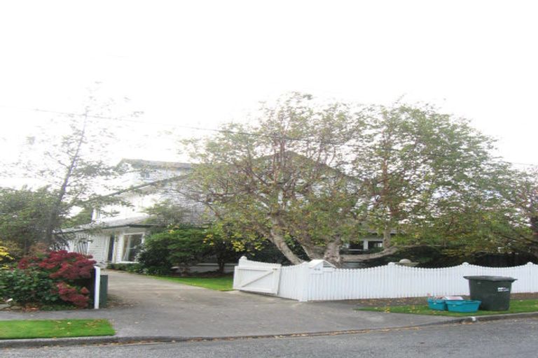 Photo of property in 44 Fairfield Avenue, Fairfield, Lower Hutt, 5011