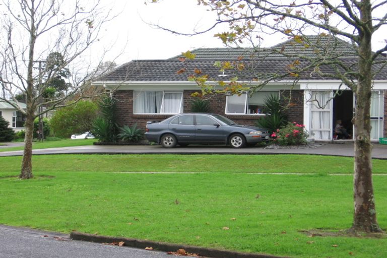 Photo of property in 1/77 Tiraumea Drive, Pakuranga, Auckland, 2010