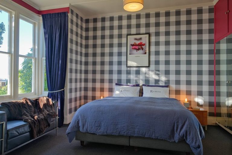 Photo of property in 19 Middleton Road, Kew, Dunedin, 9012