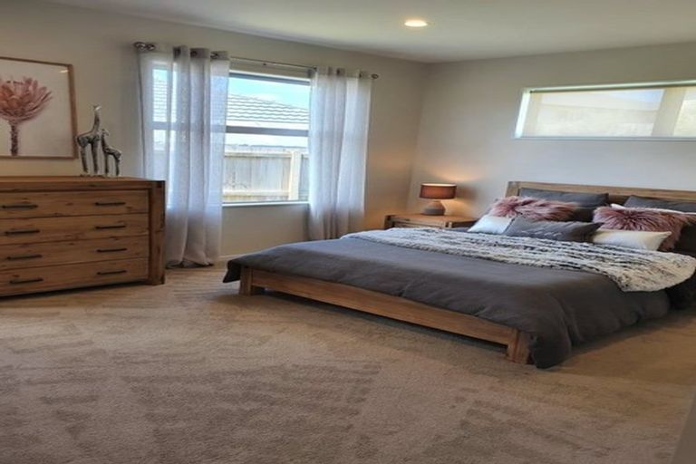 Photo of property in 35 Harriet Johnston Drive, Pokeno, 2402