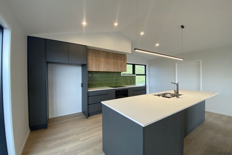 Photo of property in 5 Hill Tops Way, Stoke, Nelson, 7011