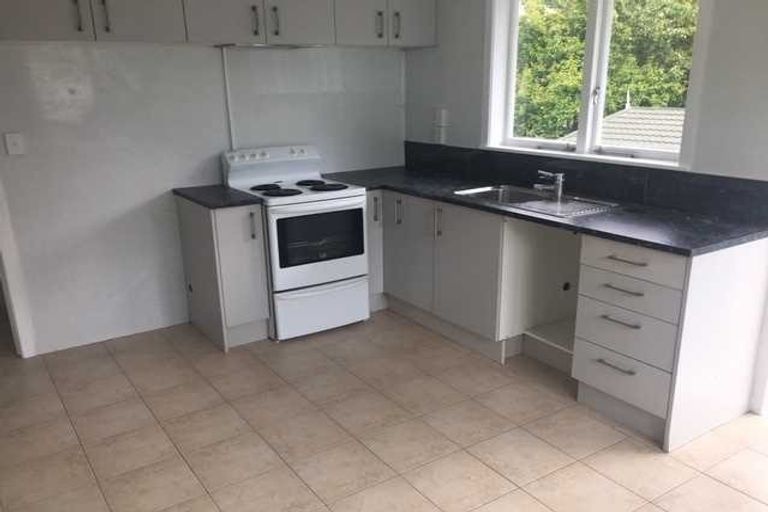 Photo of property in 1/7 Waverley Avenue, Glenfield, Auckland, 0629