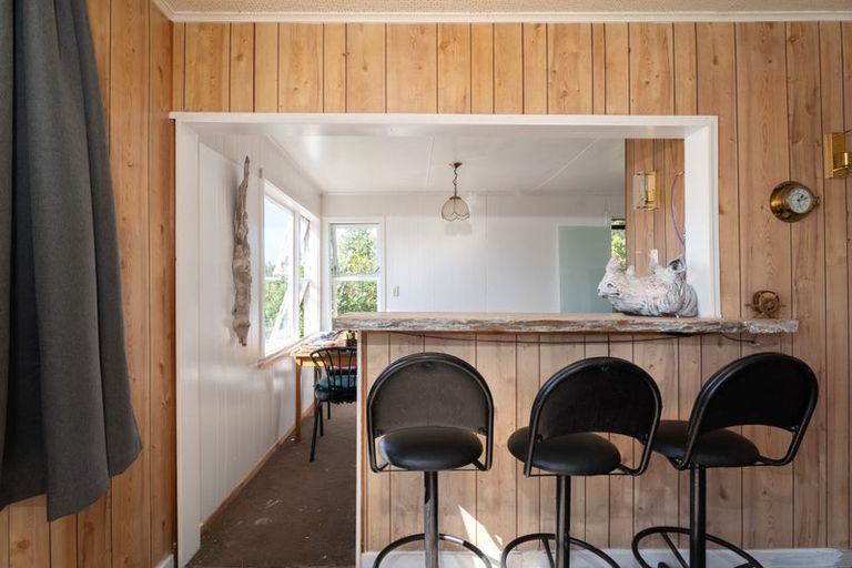 Photo of property in 19 Bayview Road, Paremata, Porirua, 5024