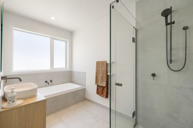 Photo of property in 22 Hugo Shaw Drive, Cambridge, 3434