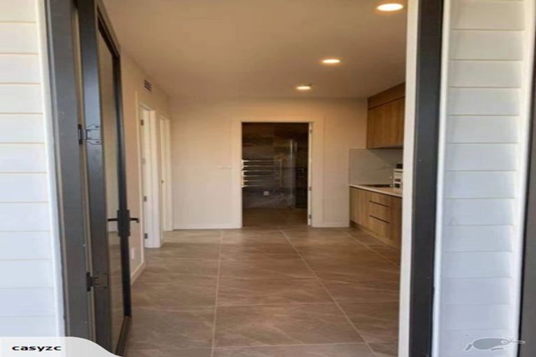 Photo of property in 18 Rathmullen Place, Pinehill, Auckland, 0632