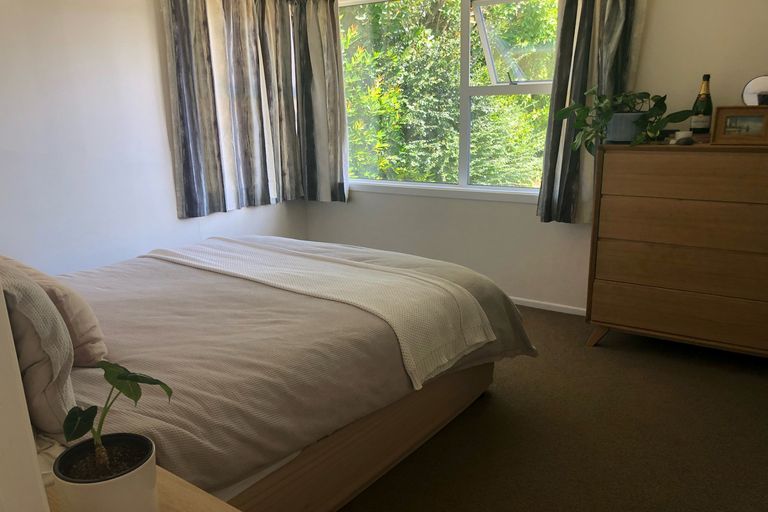 Photo of property in 24 Normandy Place, Henderson, Auckland, 0610