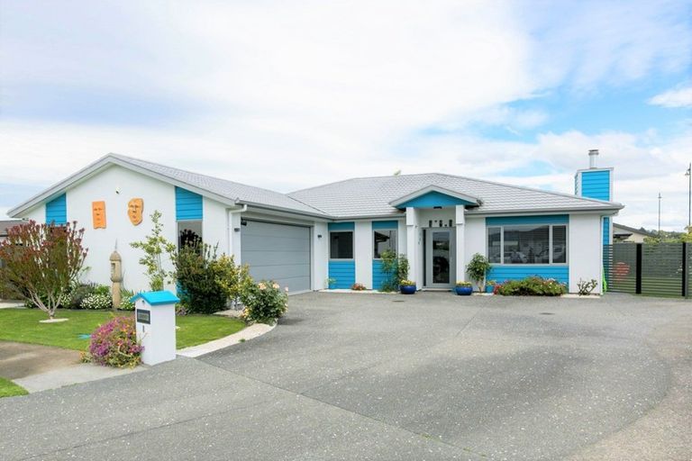 Photo of property in 8 Ohau Place, Poraiti, Napier, 4112