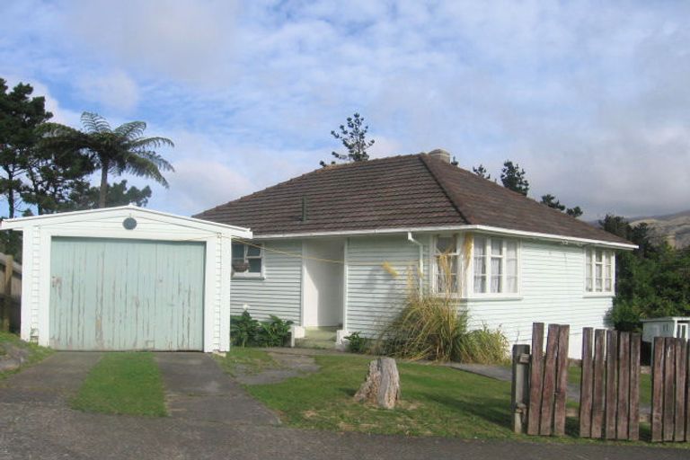 Photo of property in 11 Mitchell Grove, Ranui, Porirua, 5024