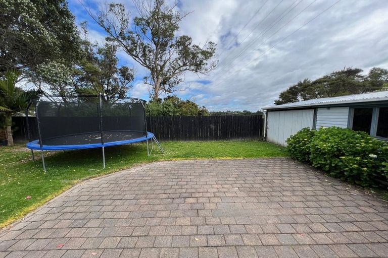 Photo of property in 82 Glen Marine Parade, Glendene, Auckland, 0602