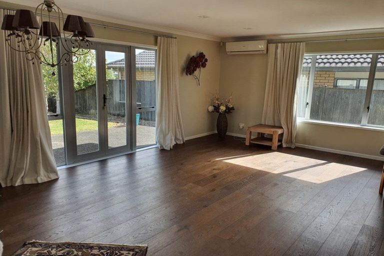 Photo of property in 8 Baverstock Road, Flat Bush, Auckland, 2016