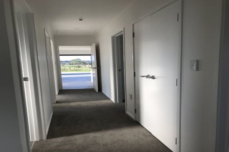 Photo of property in 62 Gervin Road, Wainui, Silverdale, 0992