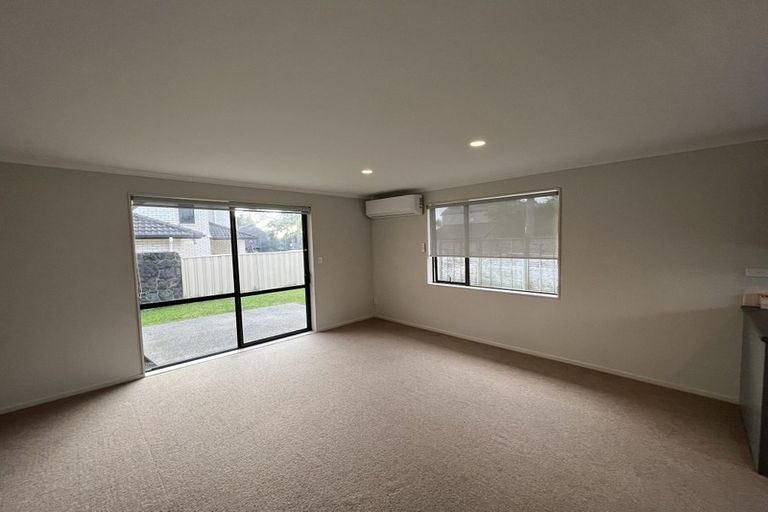 Photo of property in 16 Kanuka Way, Albany, Auckland, 0632