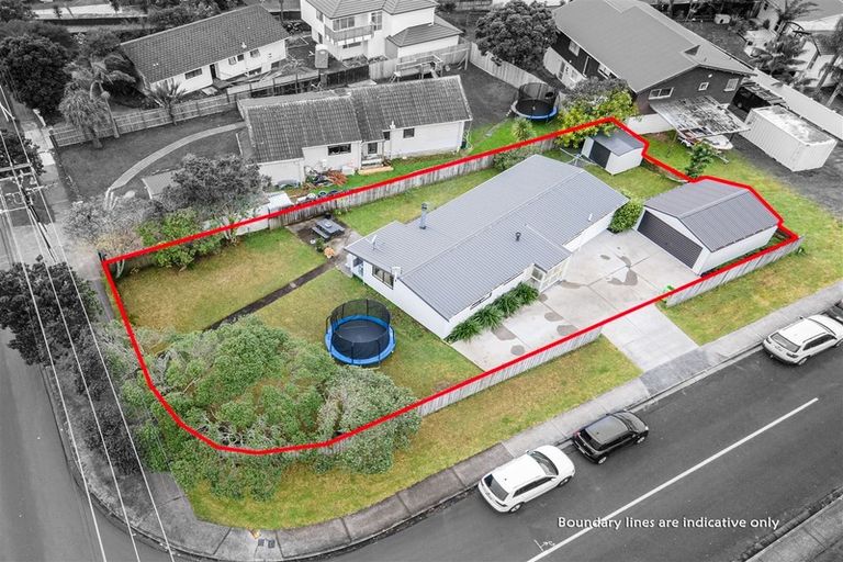 Photo of property in 100 Sturges Road, Henderson, Auckland, 0612