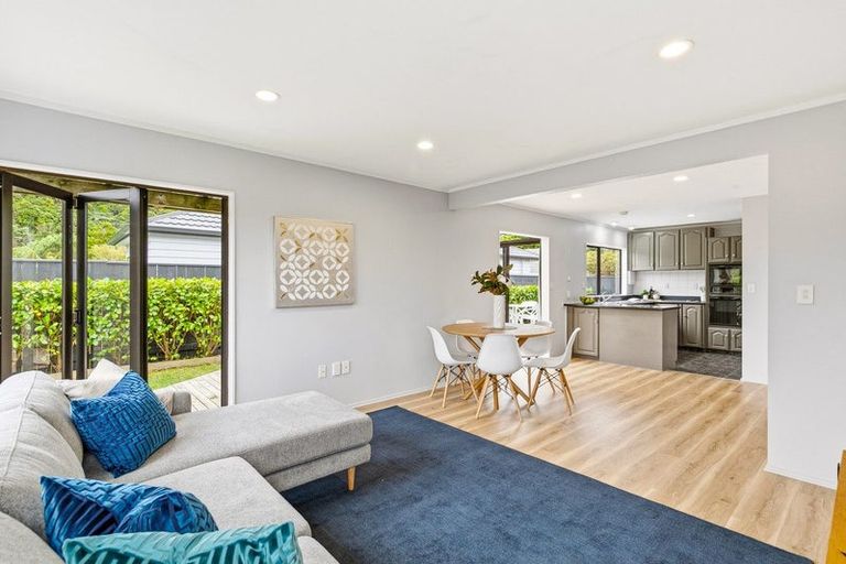 Photo of property in 49 Satara Crescent, Khandallah, Wellington, 6035