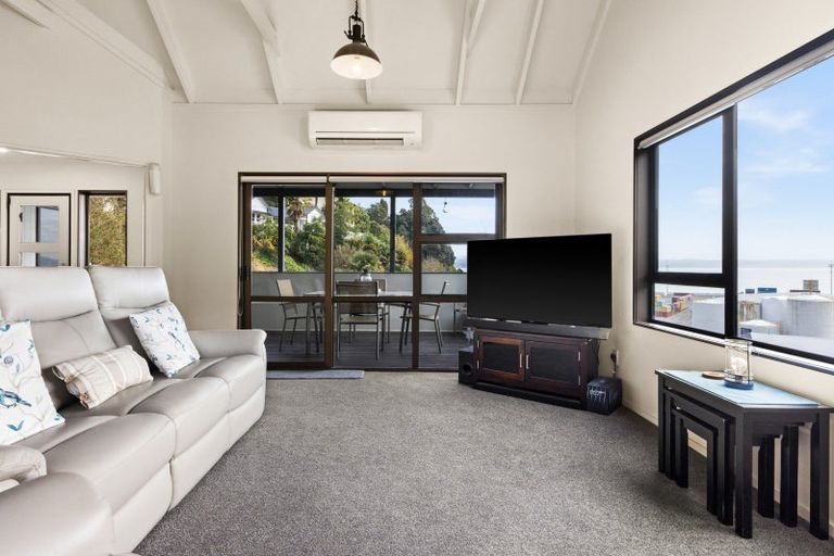 Photo of property in 15 Hornsey Road, Bluff Hill, Napier, 4110
