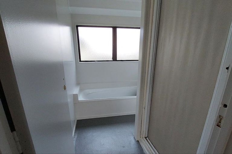 Photo of property in 5 Elisa Lane, Ranui, Auckland, 0612