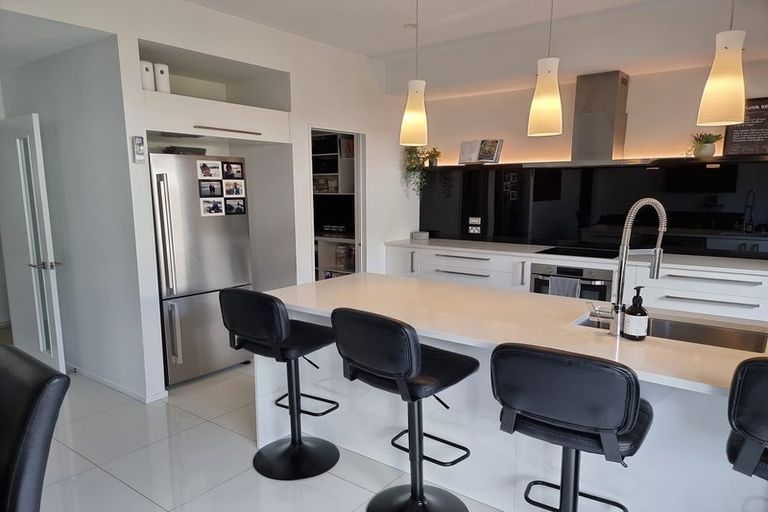 Photo of property in 74 Bradwell Crescent, Halswell, Christchurch, 8025