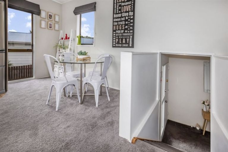 Photo of property in 5 Garboard Lane, Whitby, Porirua, 5024