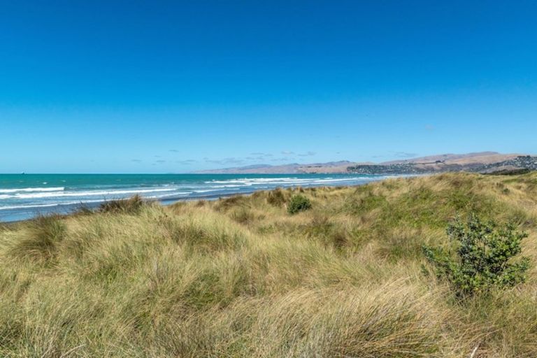 Photo of property in 487 Marine Parade, South New Brighton, Christchurch, 8062